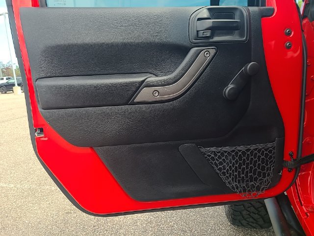 Used 2018 Jeep Wrangler Unlimited Sport w/ Connectivity Group AWD/4WD image 11