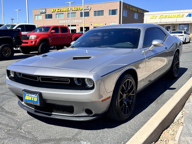Used 2016 Dodge Challenger SXT w/ Super Sport Group (SS/T) image 7