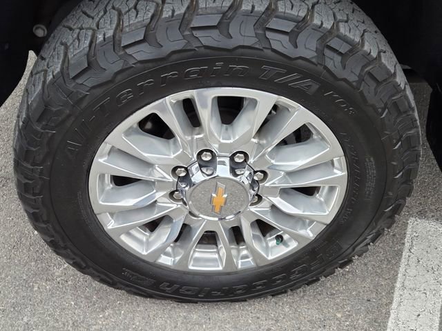 Certified 2023 Chevrolet Silverado 3500 High Country w/ Technology Package image 9