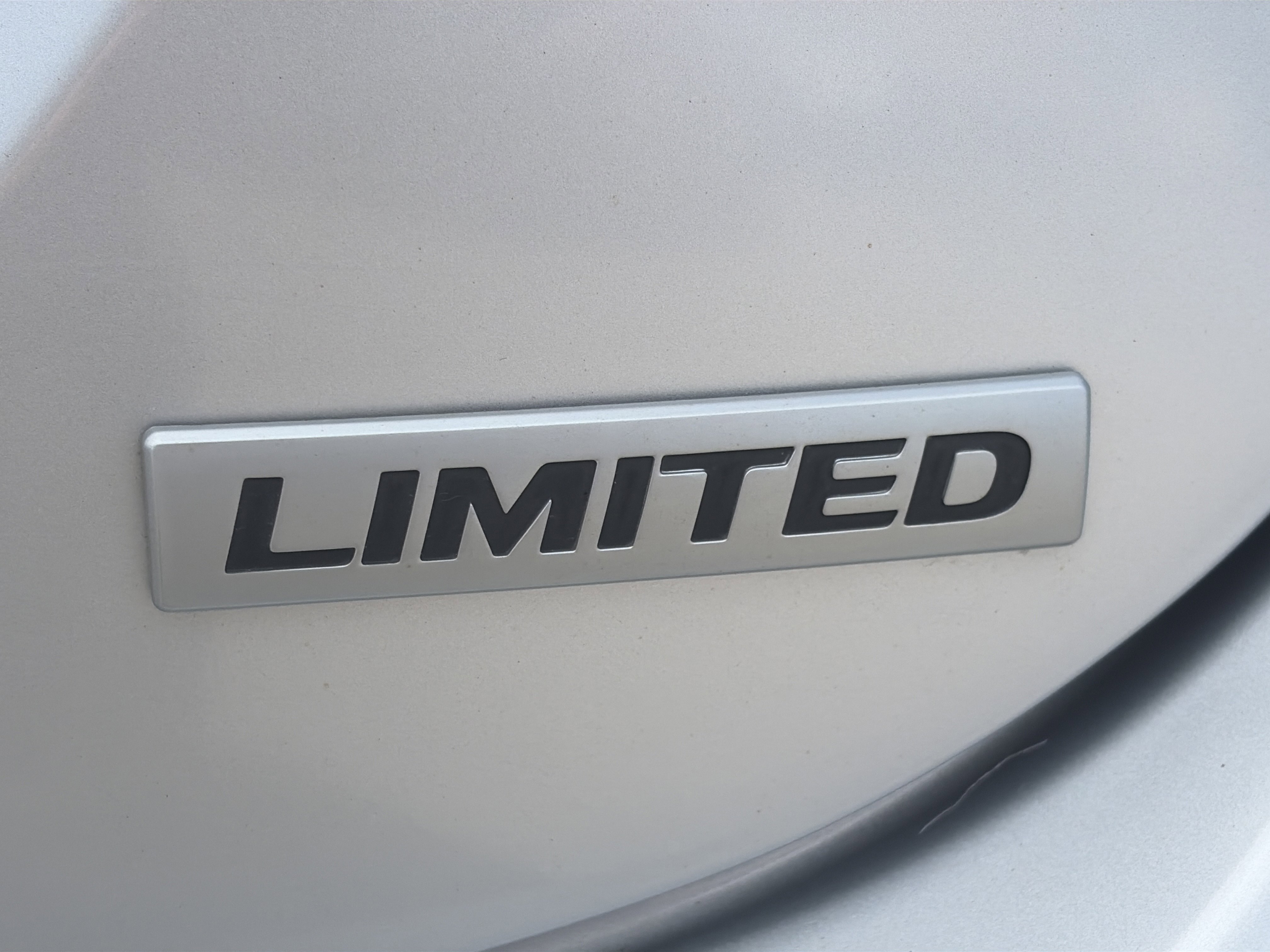 Used 2013 Hyundai Elantra Limited w/ Technology Pkg FWD image 4