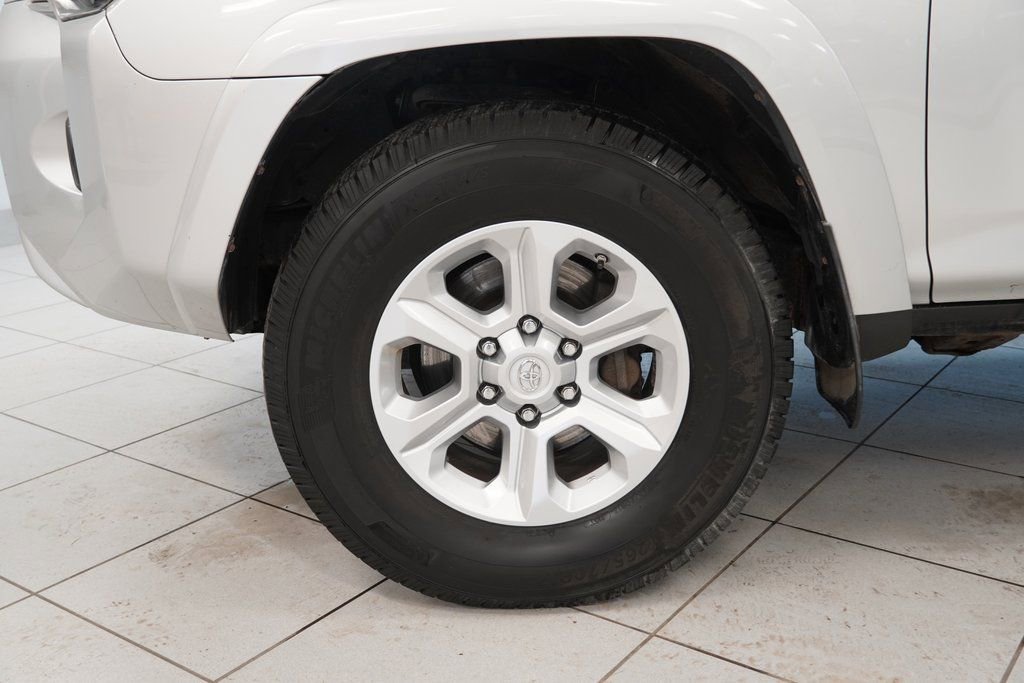 Used 2019 Toyota 4Runner SR5 image 19