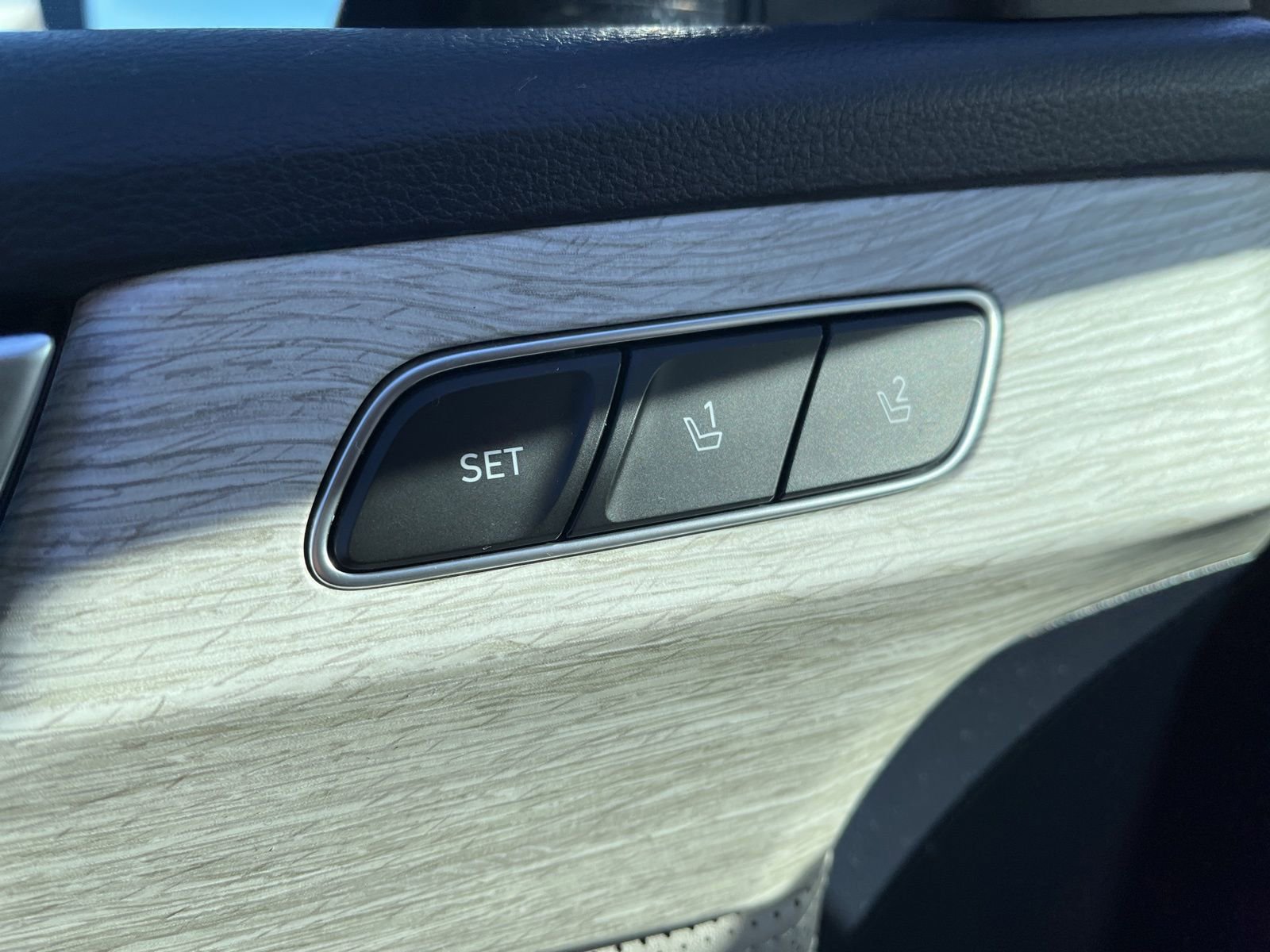 Used 2023 Hyundai Palisade Calligraphy image 28