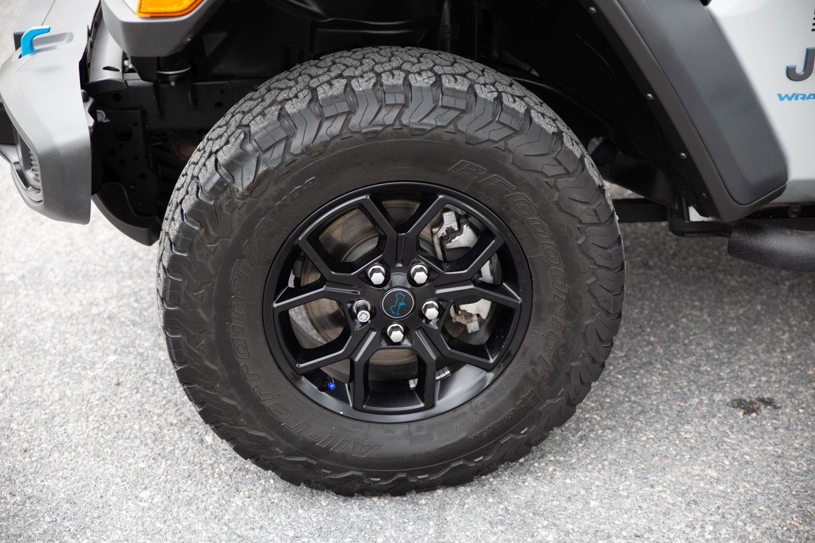 Used 2024 Jeep Wrangler Unlimited AWD/4WD image 9