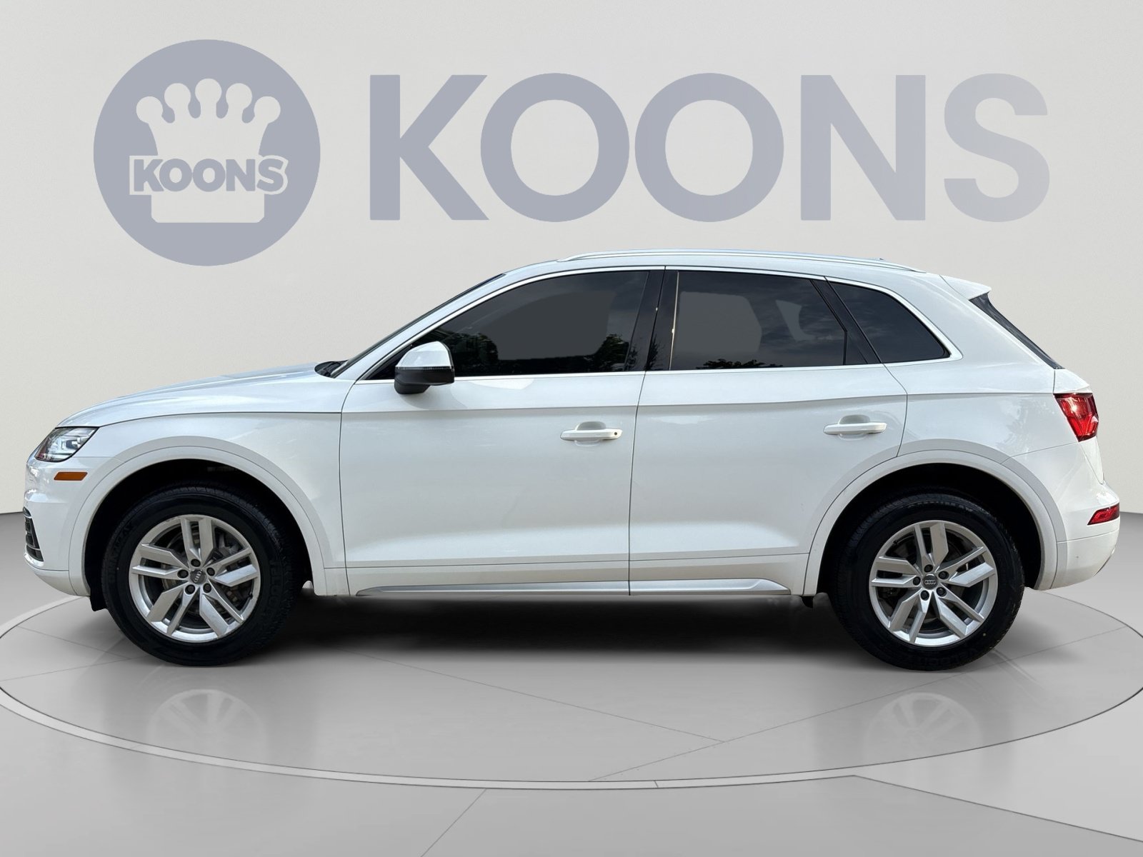 Used 2020 Audi Q5 2.0T Premium w/ Convenience Package AWD/4WD image 2