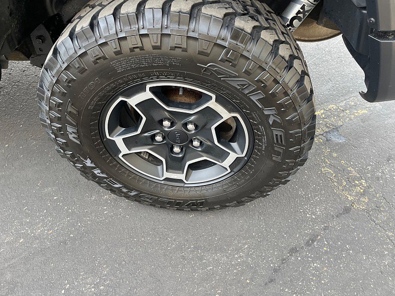 Used 2019 Jeep Wrangler Unlimited Sahara w/ Dual Top Group image 14