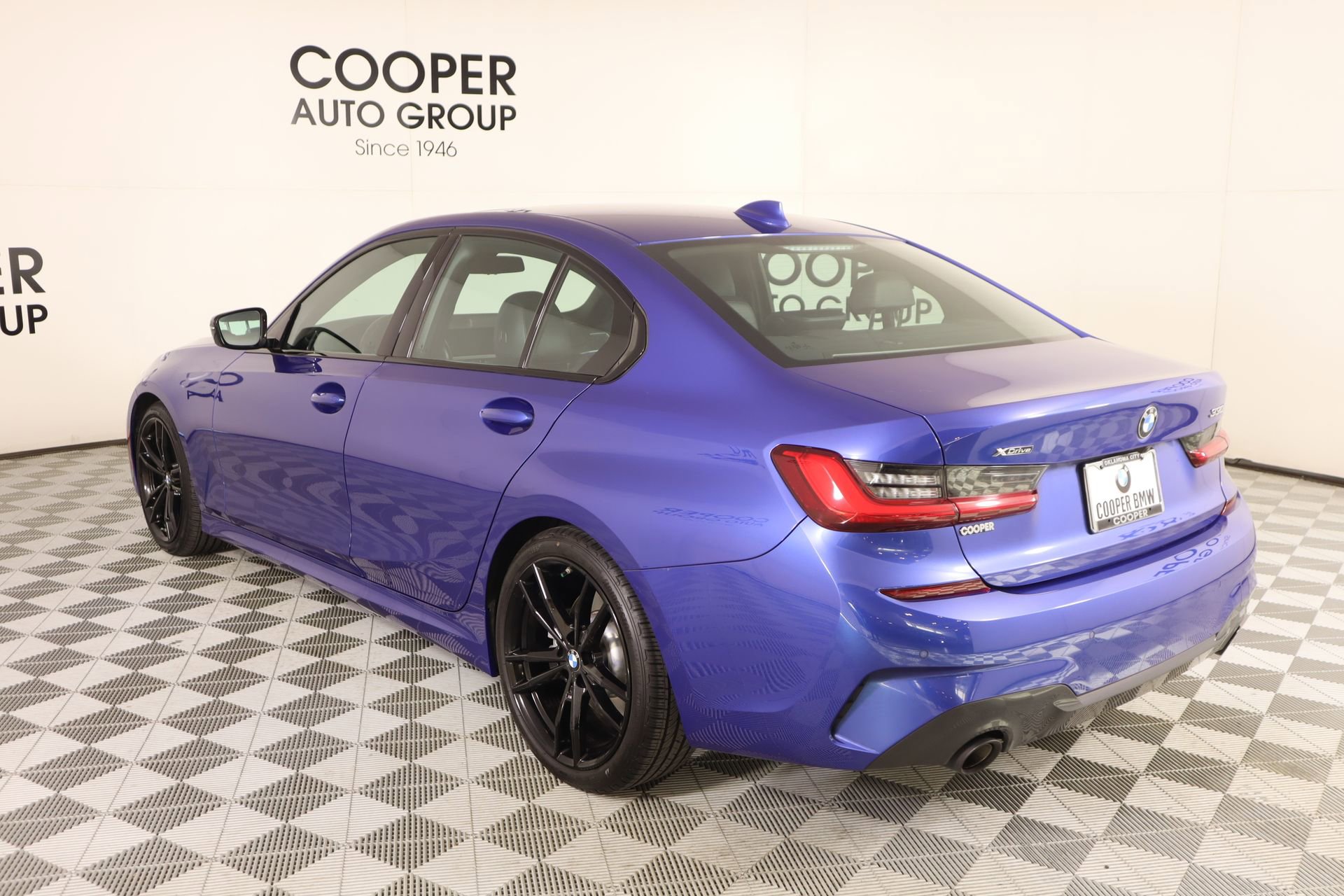 Used 2021 BMW 330i xDrive Sedan w/ M Sport Package image 24