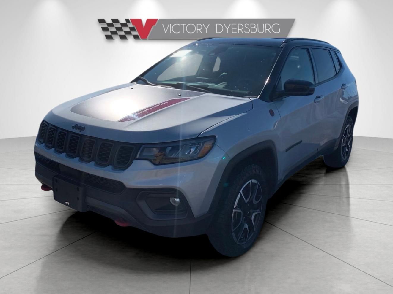 Used 2024 Jeep Compass Trailhawk image 4