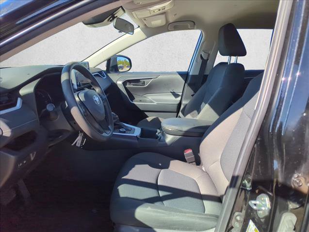 Used 2023 Toyota RAV4 LE AWD/4WD image 17