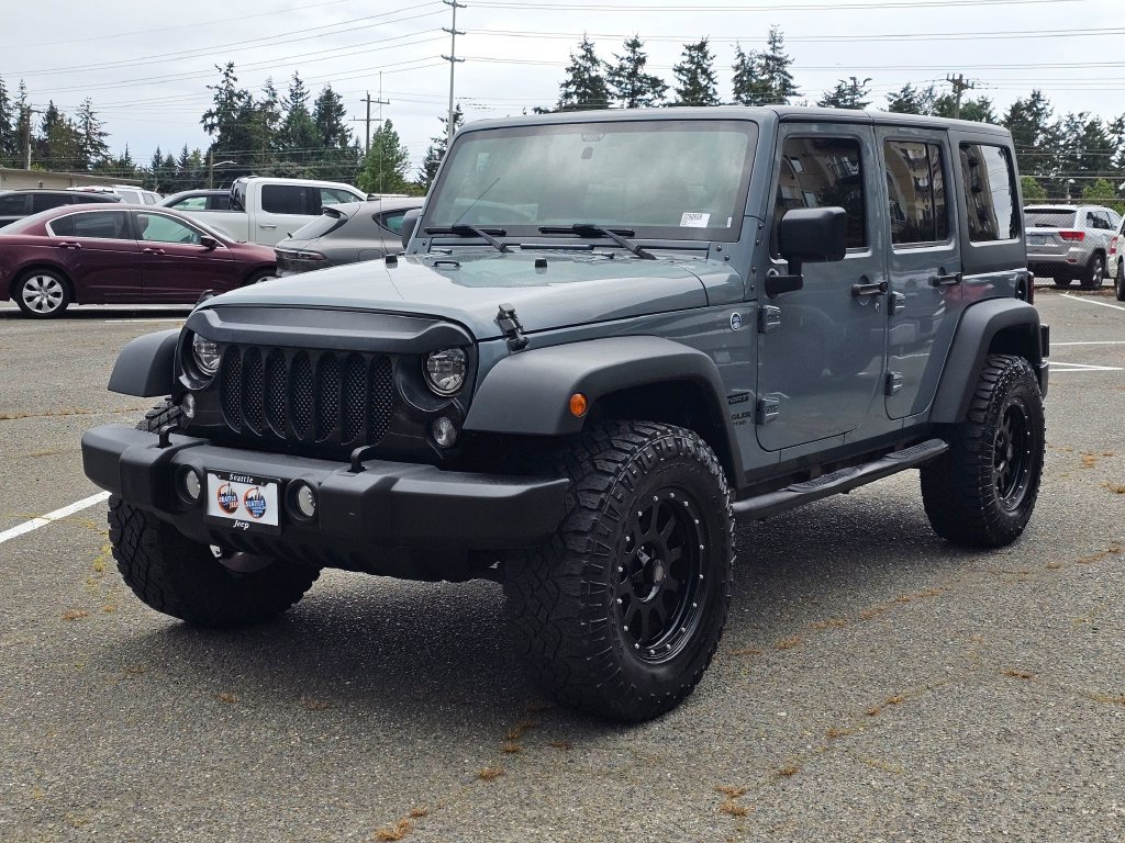 Used 2015 Jeep Wrangler Unlimited Sport w/ Quick Order Package 23S AWD/4WD image 4