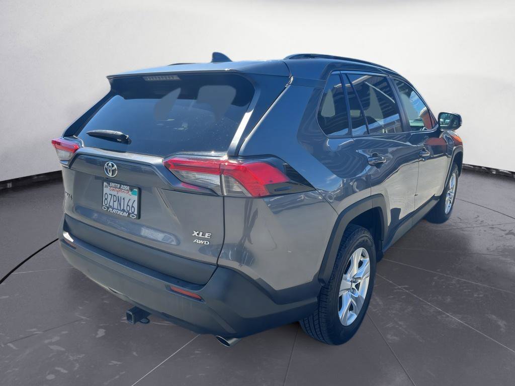 Used 2021 Toyota RAV4 XLE w/ Convenience Package AWD/4WD image 5