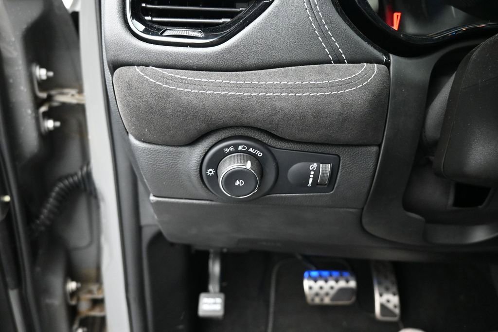 Used 2022 Dodge Durango SRT w/ SRT Interior Appearance Group AWD/4WD image 28