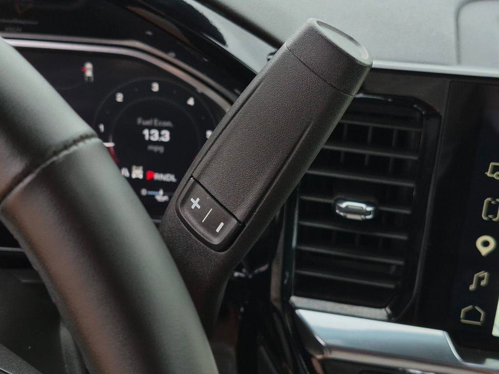 Used 2026 GMC Sierra 1500 SLT AWD/4WD image 21