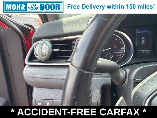 Used 2020 Toyota Camry SE w/ Convenience Package FWD image 16