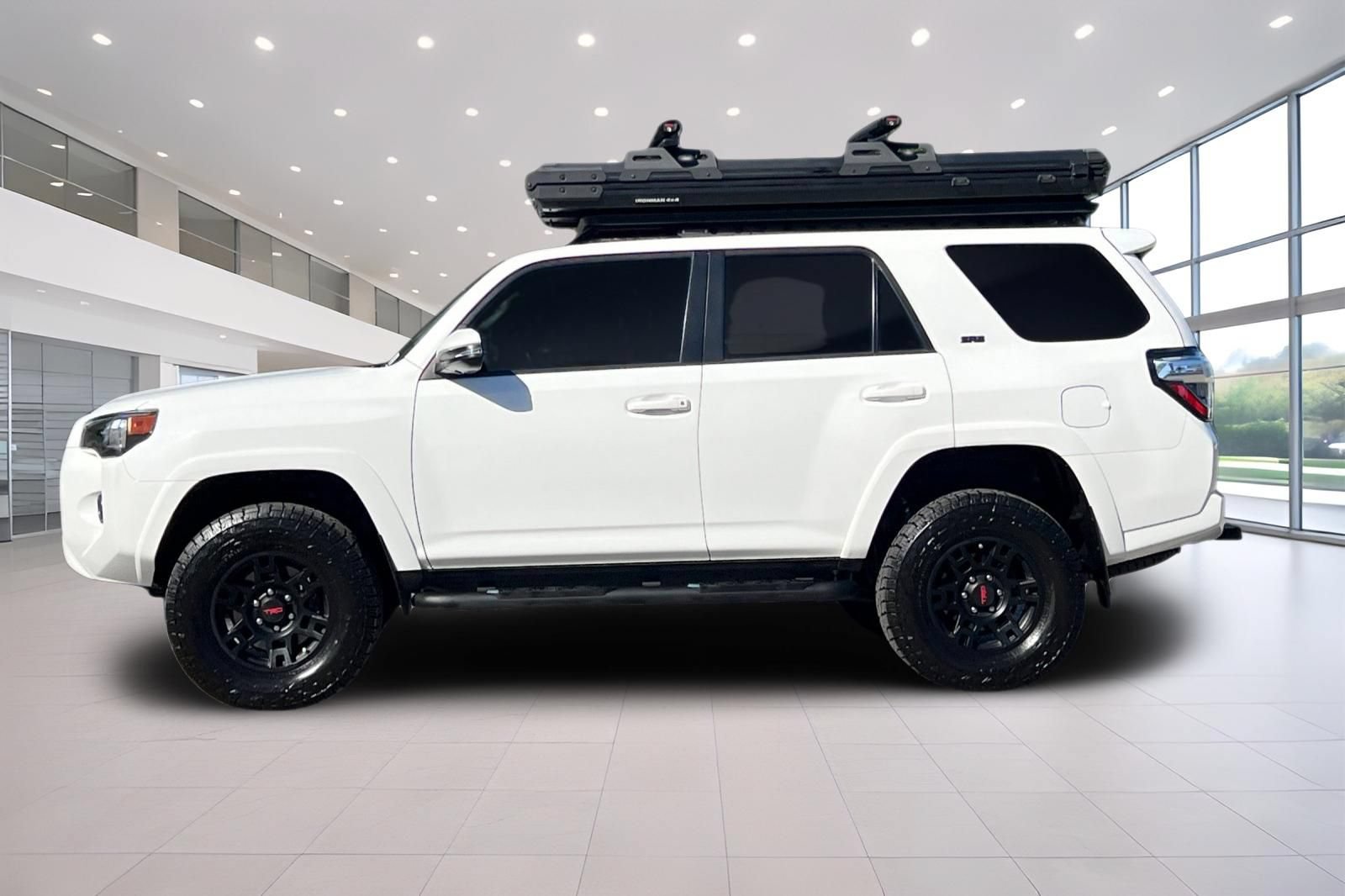 Used 2023 Toyota 4Runner SR5 Premium w/ Moonroof Package AWD/4WD image 7