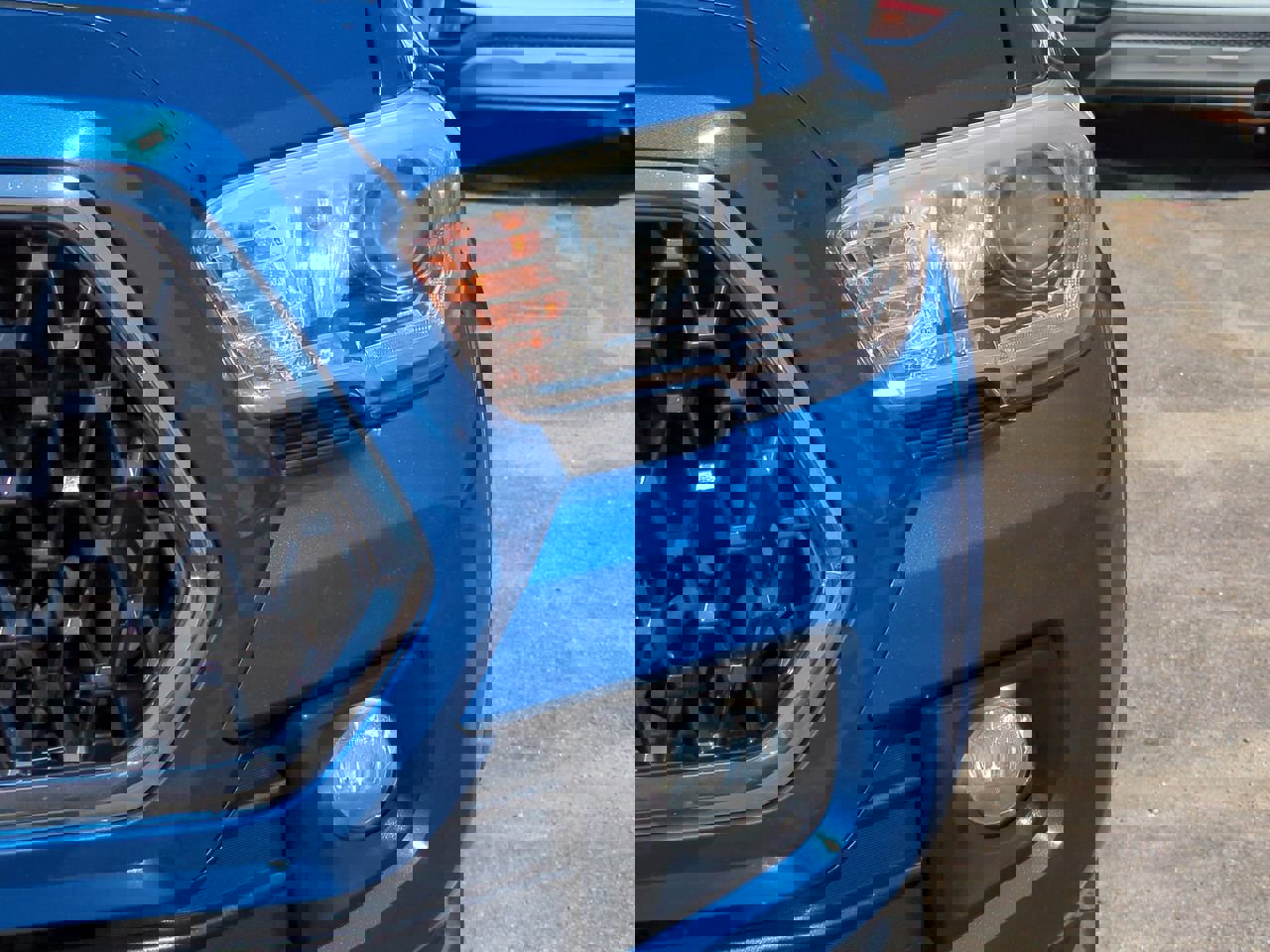 Used 2018 Toyota Tacoma TRD Sport image 10