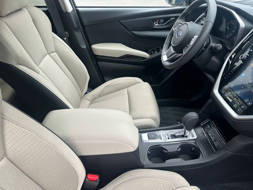Used 2025 Subaru Ascent Premium AWD/4WD image 17