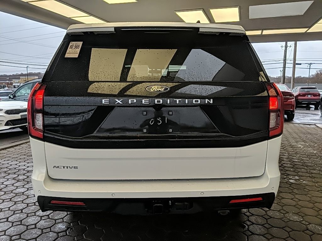 Certified 2025 Ford Expedition Active image 6