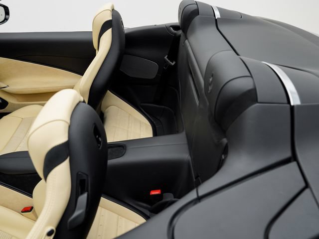Used 2026 Ferrari Roma Spider RWD image 11