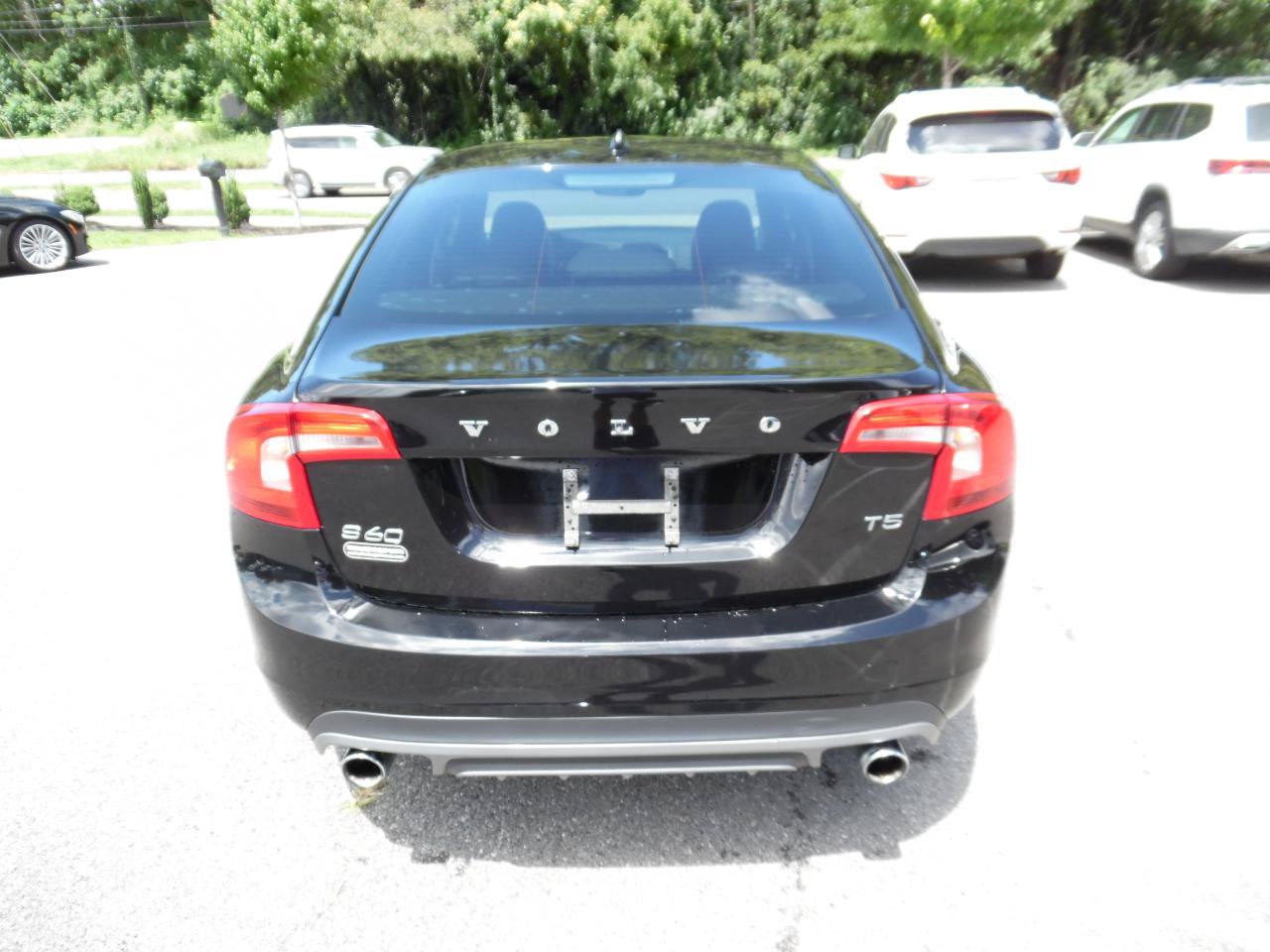 Used 2017 Volvo S60 T5 Dynamic FWD image 5