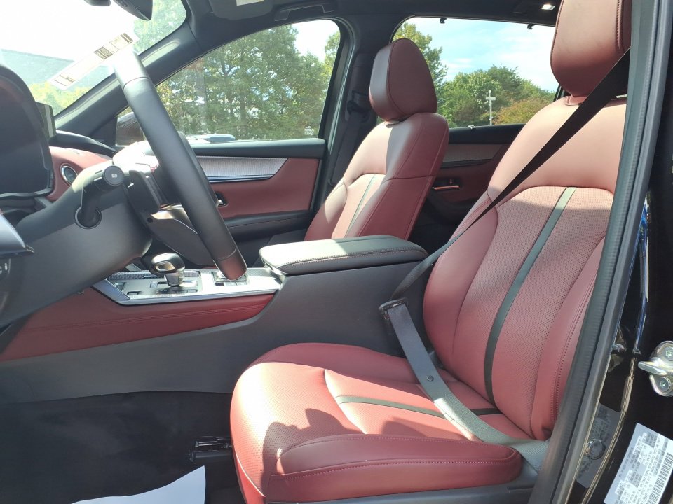 New 2025 MAZDA CX-70 Plug-In Hybrid w/ Premium Plus image 11