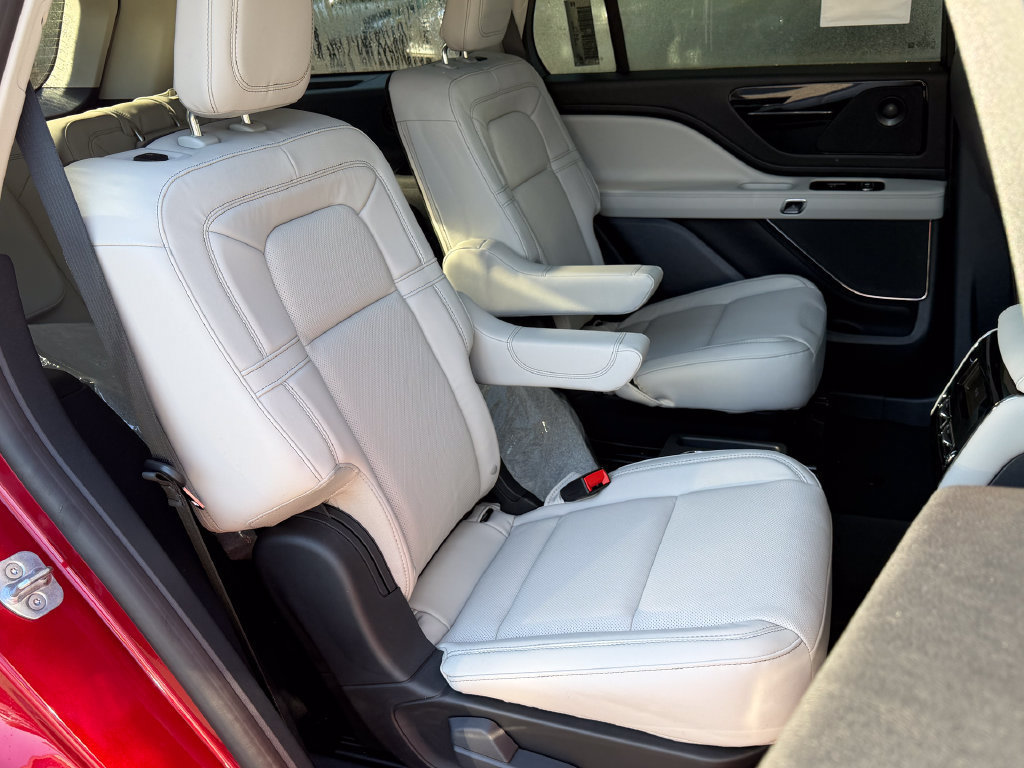 New 2027 Lincoln Aviator Reserve AWD/4WD image 9