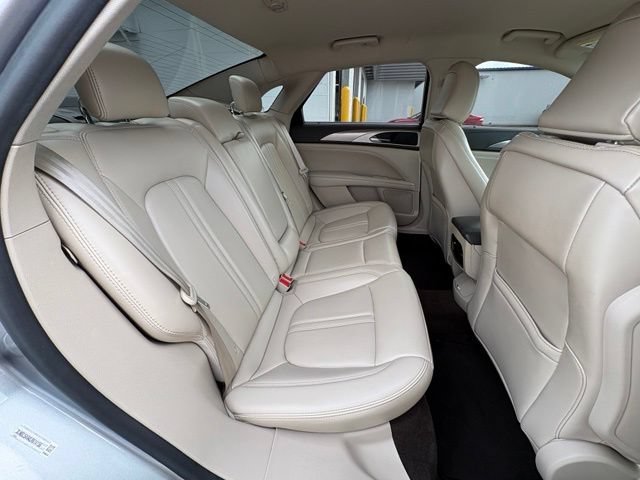 Used 2020 Lincoln MKZ FWD image 31