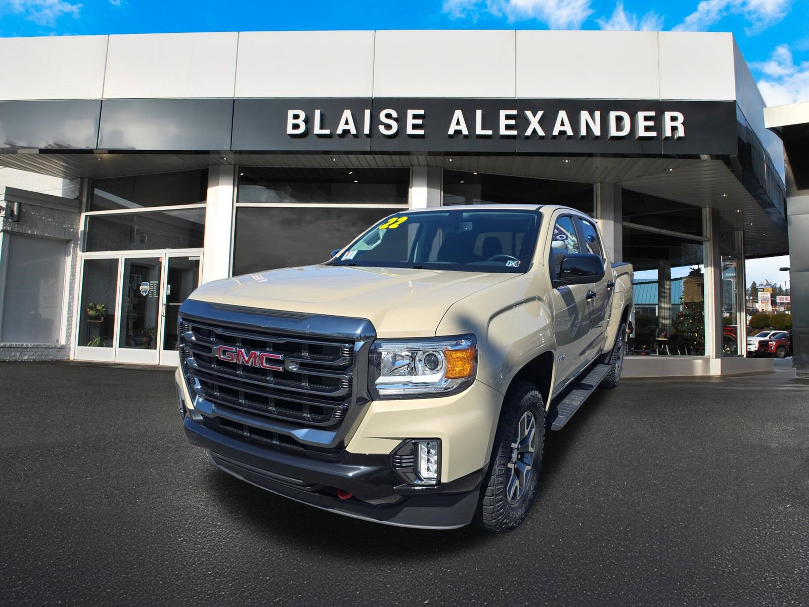 Used 2022 GMC Canyon AT4 image 8