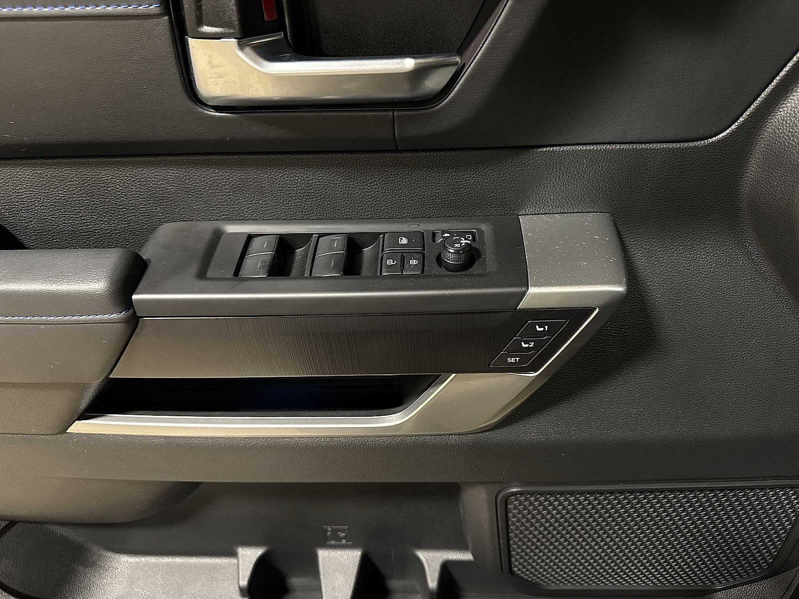 Used 2024 Toyota Sequoia Platinum image 23