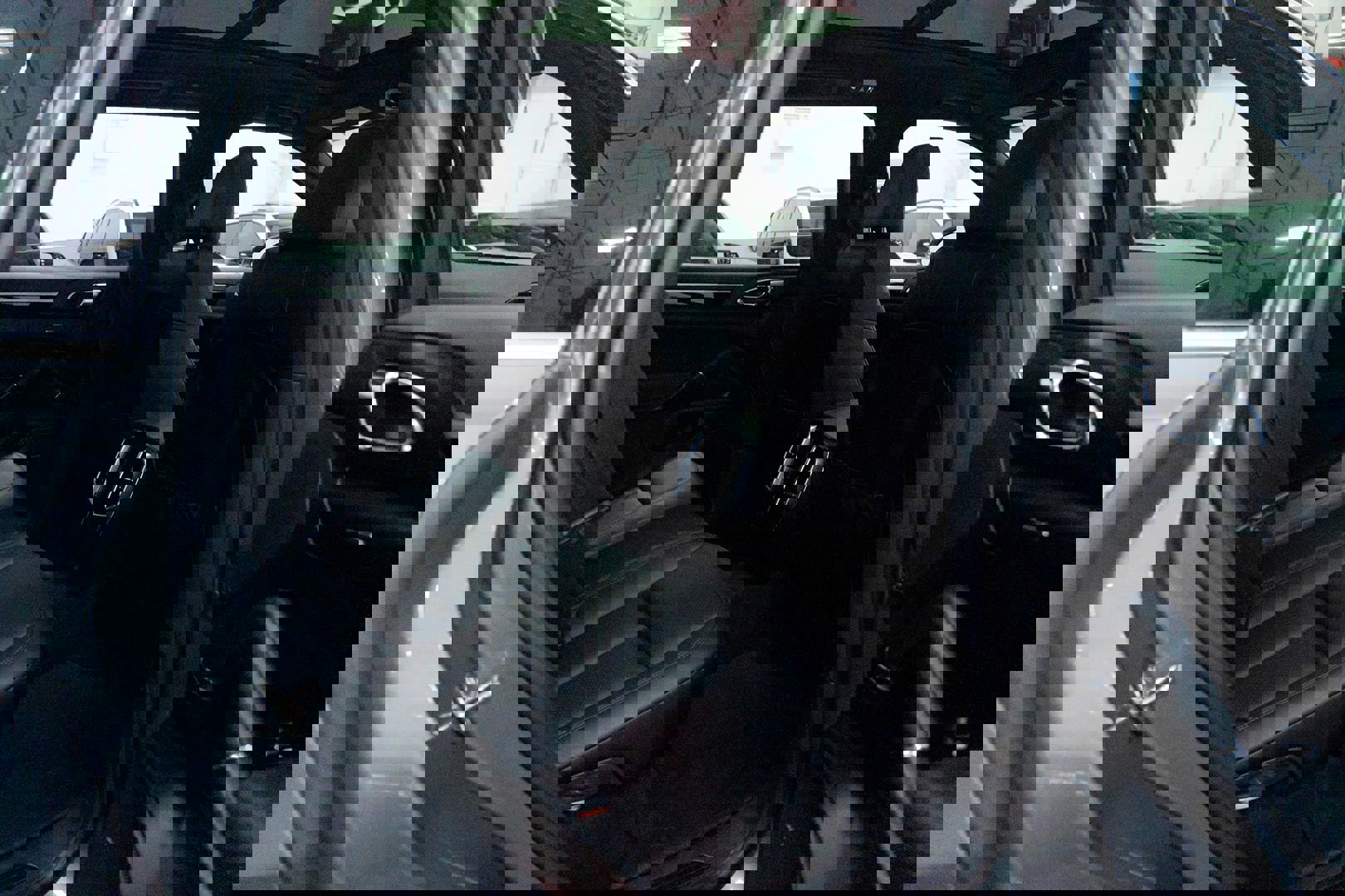 Used 2016 Porsche Cayenne image 31