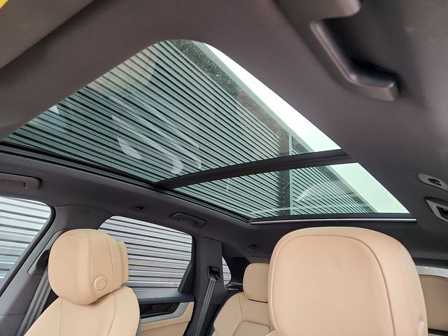 Certified 2026 Porsche Cayenne AWD/4WD image 18