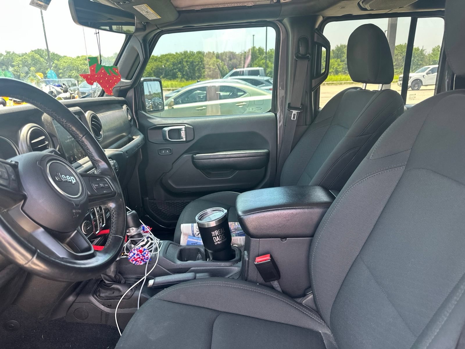 Used 2021 Jeep Wrangler Unlimited Sport AWD/4WD image 10