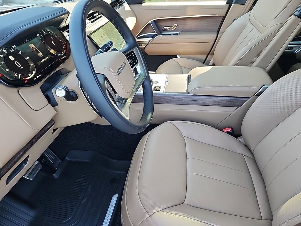 Used 2025 Land Rover Range Rover Long Wheelbase SE image 23
