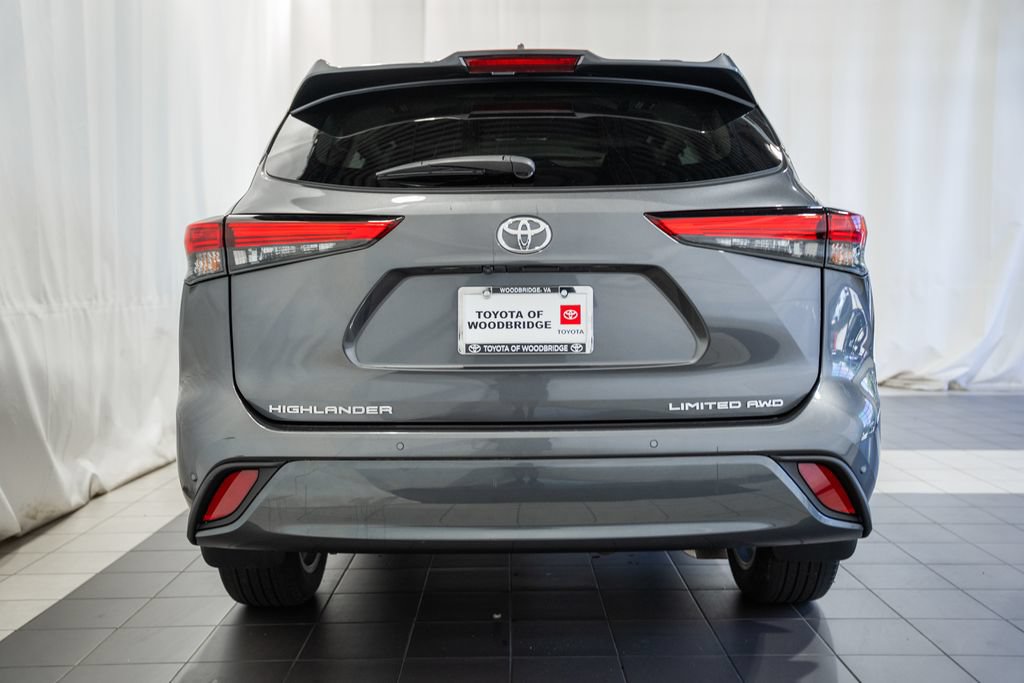 Used 2023 Toyota Highlander Limited AWD/4WD image 5