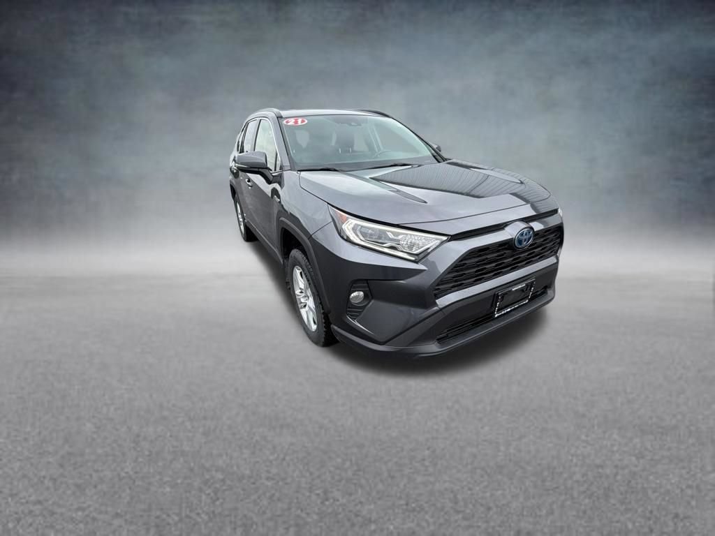 Used 2021 Toyota RAV4 XLE w/ XLE Grade Weather Package AWD/4WD image 8