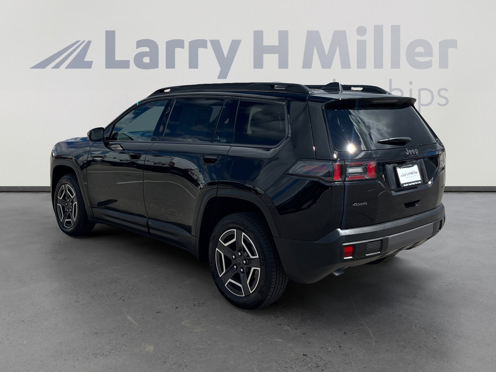 New 2026 Jeep Cherokee Laredo AWD/4WD image 3