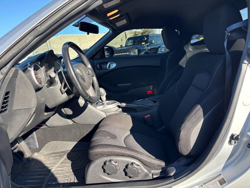 Used 2013 Nissan 370Z 2dr Cpe Auto image 12