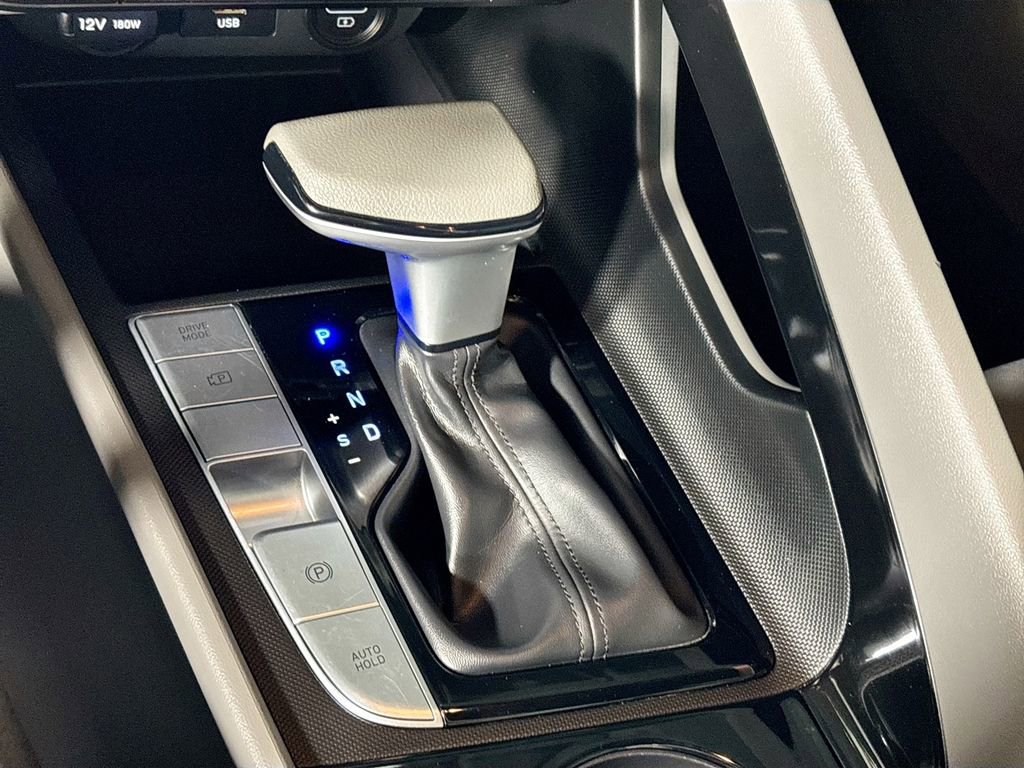 Used 2022 Hyundai Elantra Blue image 17