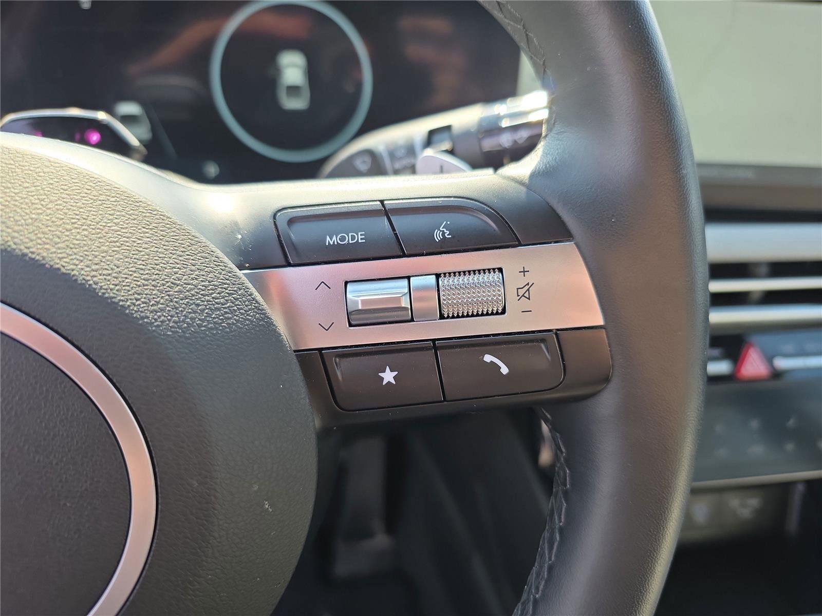 Certified 2025 Hyundai Santa Cruz Limited image 23