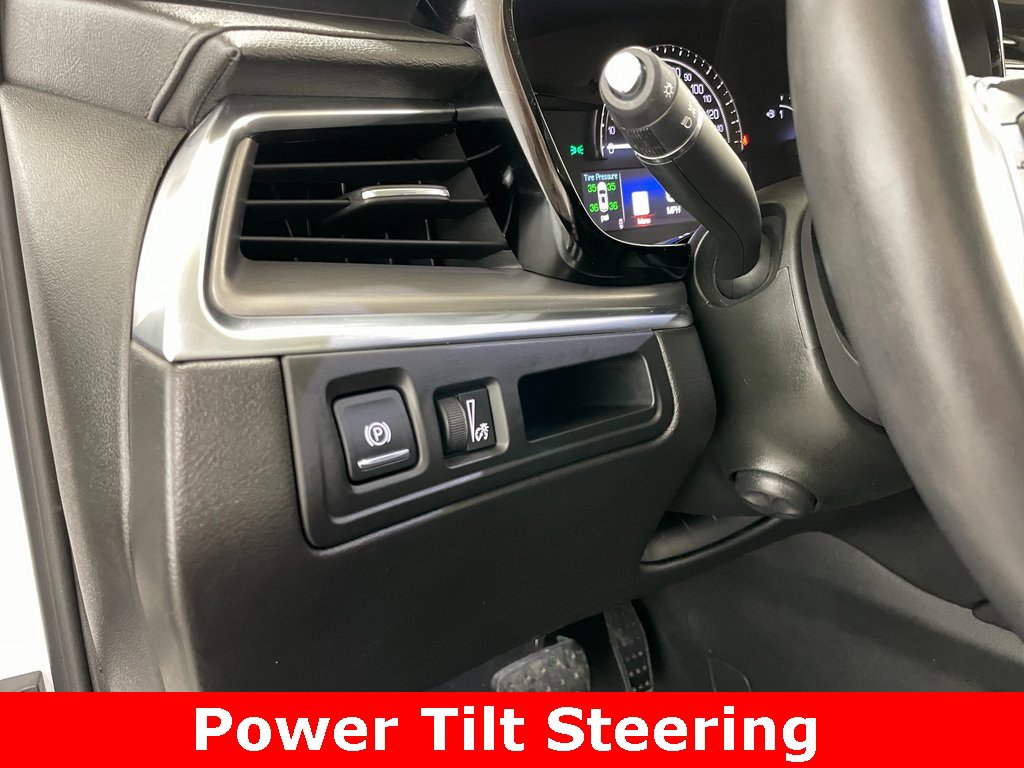 Used 2017 Cadillac XT5 Luxury w/ Driver Awareness Package image 6