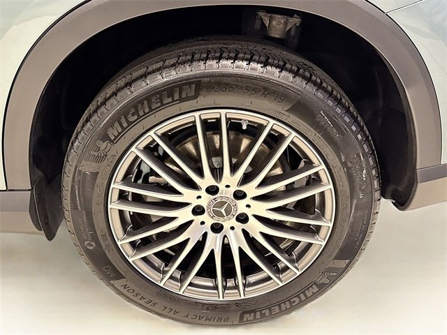 Certified 2025 Mercedes-Benz GLC 300 4MATIC image 33