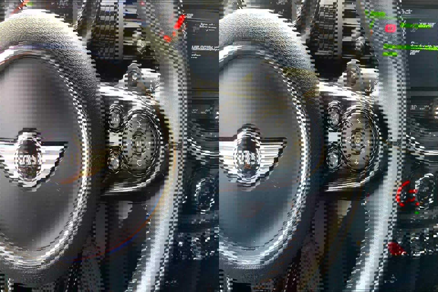 Used 2018 MINI Cooper S image 23