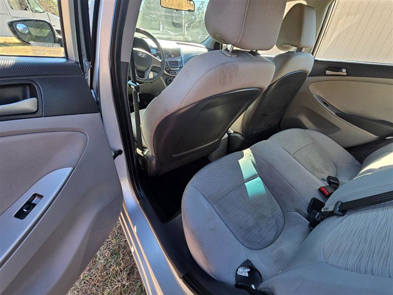 Used 2016 Hyundai Accent SE image 13