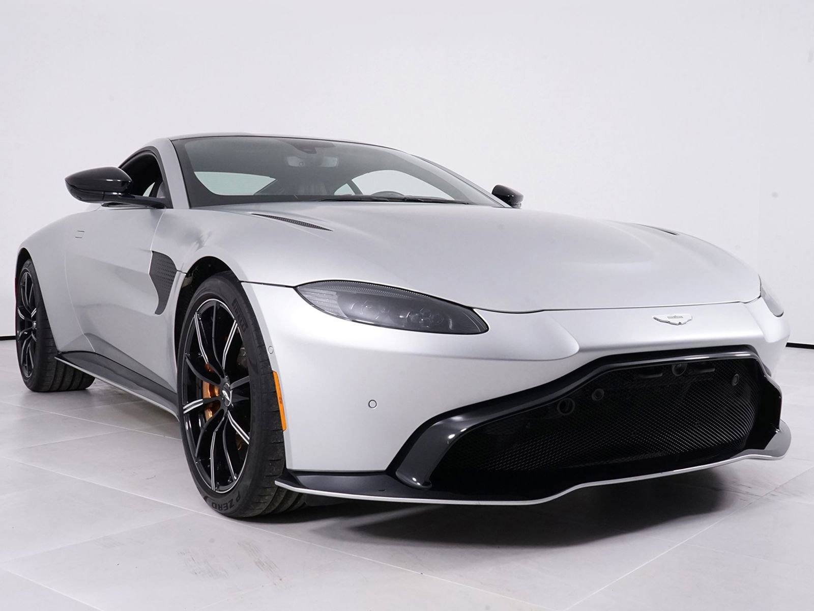 Used 2020 Aston Martin V8 Vantage Coupe image 17