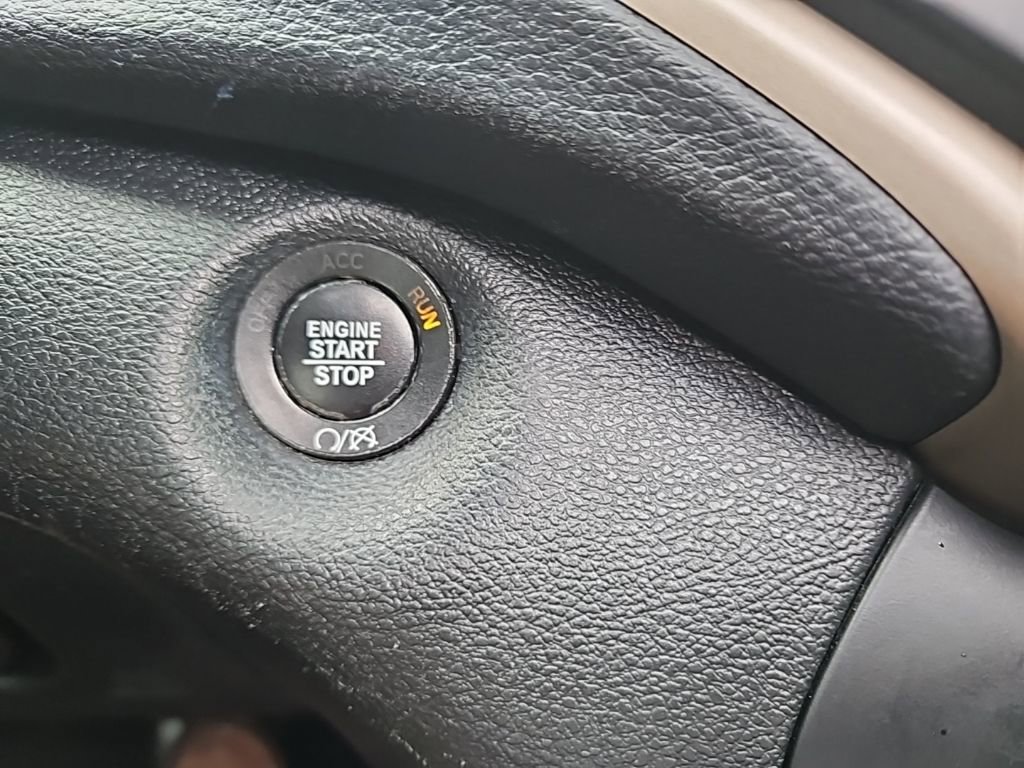 Used 2016 Jeep Cherokee High Altitude w/ Luxury Group image 21