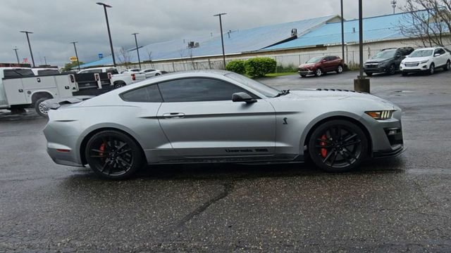 Used 2020 Ford Mustang Shelby GT500 w/ Technology Package RWD image 9