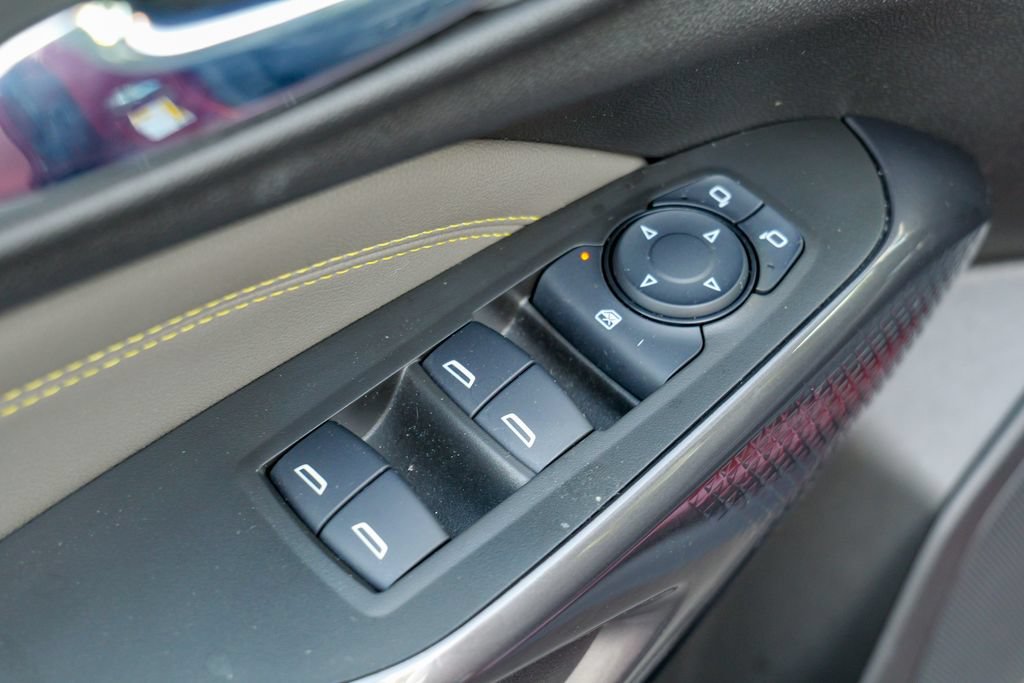 Used 2024 Chevrolet Trax ACTIV w/ Sunroof Package FWD image 17