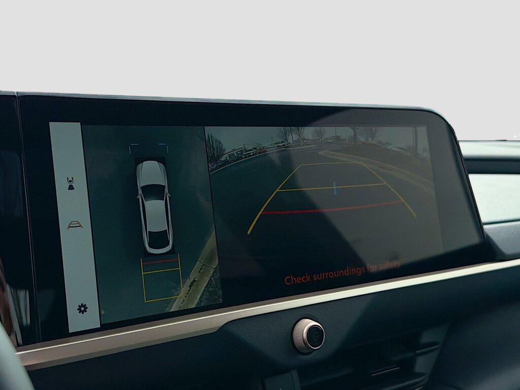 New 2026 Toyota Crown Platinum image 16