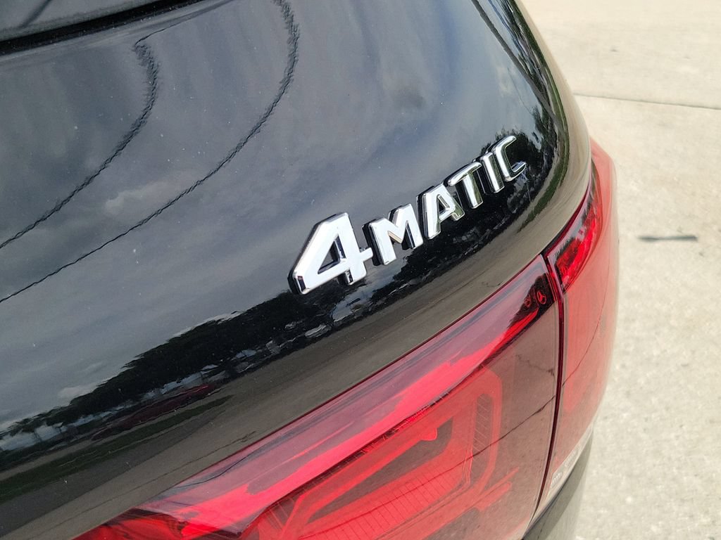 Used 2023 Mercedes-Benz GLB 250 4MATIC image 10