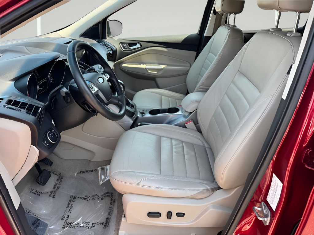 Used 2016 Ford Escape SE w/ SE Leather Comfort Package FWD image 11