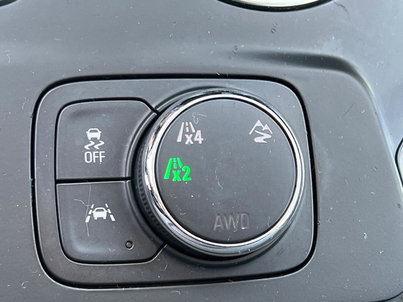 Used 2020 Chevrolet Traverse LT w/ LPO, Cargo Package image 31